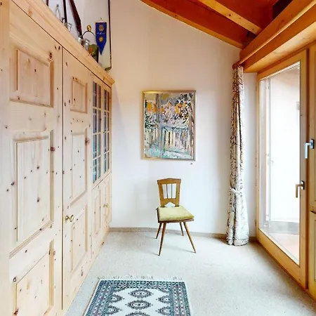 Lodola Apartment *