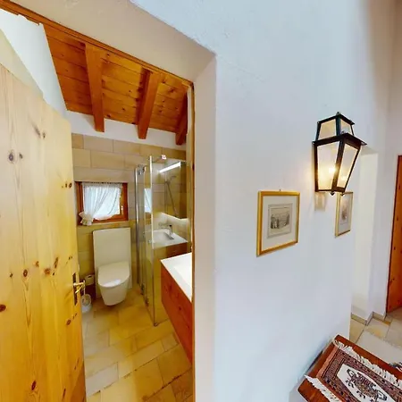 Lodola Apartment Pontresina